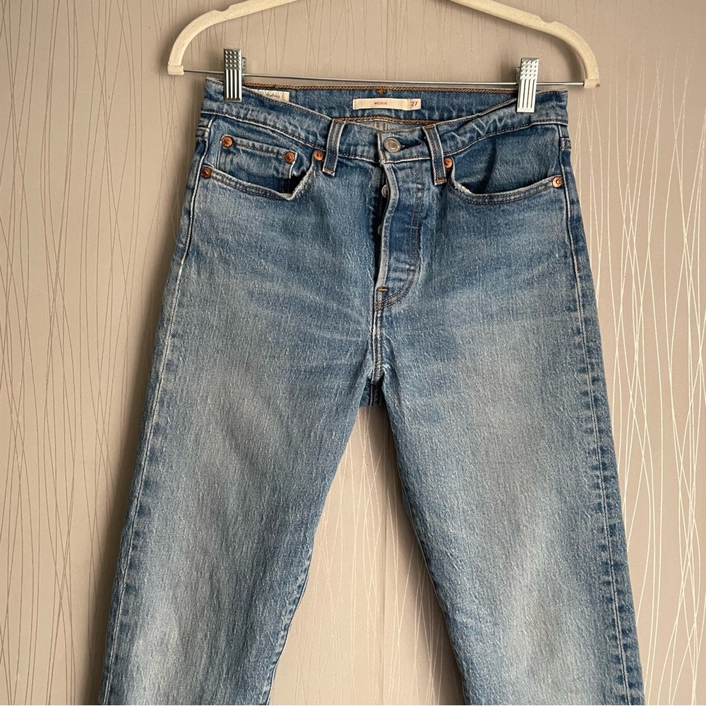 Levi's Wedgie Icon Fit Jeans These Dreams - Picture 3 of 13